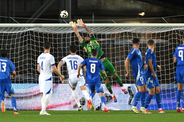 EMPOLI, ITALY - JUNE 09: Gianluigi Donnarumma of Italy in action during International Friendly between Italy and Bosnia & Herzegovina at Stadio Carlo Castellani on June 09, 2024 in Empoli, Italy. (Photo by Claudio Villa/Getty Images)