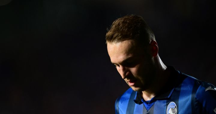 Atalanta midfielder Teun Koopmeiners looks on during the UEFA Europa league second leg semi-final between Atalanta and Marseille at Bergamo's stadium on May 9, 2024. (Photo by Marco BERTORELLO / AFP) (Photo by MARCO BERTORELLO/AFP via Getty Images) (What Soule sale means for Koopmeiners)