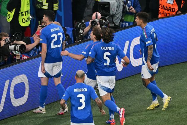 fbl-euro-2024-match04-ita-alb-bastoni-calafiori Italy players celebrate 2-1 victory over Albania at Euro 2024.