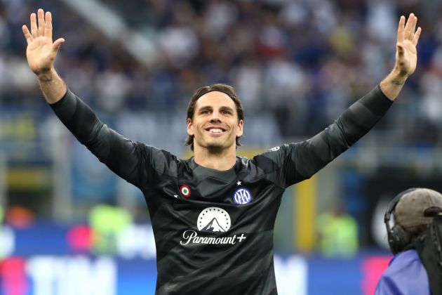 MILAN, ITALY - MAY 19: Yann Sommer of FC Inter during the Serie A TIM Scudetto title trophy presentation at full-time following the team's draw in the Serie A TIM match between FC Internazionale and SS Lazio at Stadio Giuseppe Meazza on May 19, 2024 in Milan, Italy. (Photo by Marco Luzzani/Getty Images)