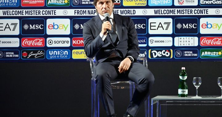 NAPLES, ITALY - JUNE 26: Antonio Conte new SSC Napoli head coach during SSC Napoli new manager unveiling on June 26, 2024 in Naples, Italy. (Photo by Francesco Pecoraro/Getty Images)