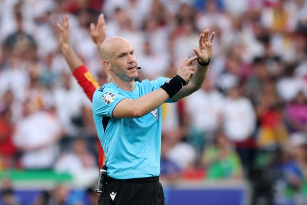 STUTTGART, GERMANY - JULY 05: Referee Anthony Taylor gestures during the UEFA EURO 2024 quarter-final match between Spain and Germany at Stuttgart Arena on July 05, 2024 in Stuttgart, Germany. (Photo by Alexander Hassenstein/Getty Images)