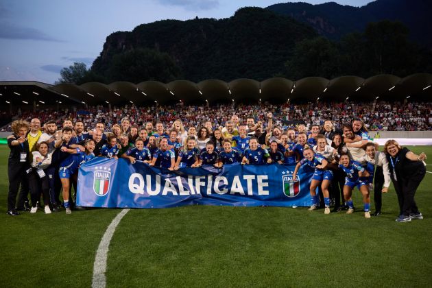 BOLZANO, ITALY - JULY 16: Players of Italy celebrates the qualification at Women's EURO 2025 during the Women's EURO 2025 European Qualifiers match between Italy and Finland at Stadio Druso on July 16, 2024 in Bolzano, Italy. (Photo by Emmanuele Ciancaglini/Getty Images)