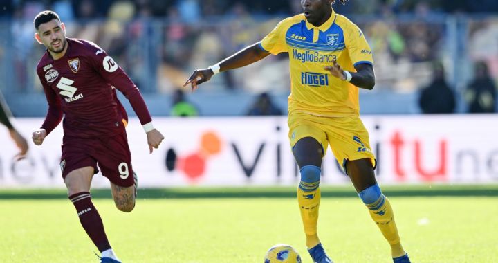 New Leicester City signing Caleb Okoli playing for Frosinone while on loan from Atalanta in 2023-24.