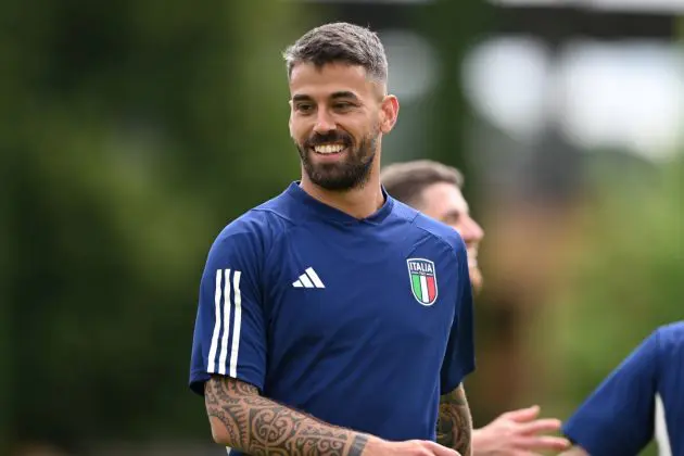 FLORENCE, ITALY - JUNE 14: Leonardo Spinazzola of Italy warms up during an Italy Training Session during the UEFA Nations League 2022/23 at Centro Tecnico di Coverciano on June 14, 2023 in Florence, Italy. (Photo by Claudio Villa/Getty Images)