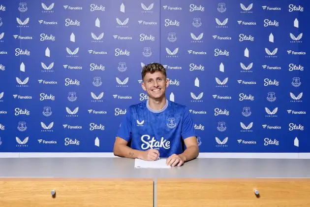 Jesper Lindstrom joins Everton from Napoli