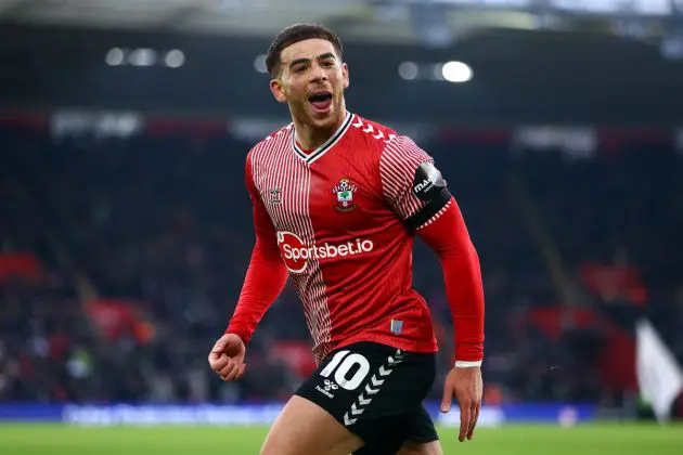 SOUTHAMPTON, ENGLAND - JANUARY 13: Che Adams of Southampton celebrates scoring during the Sky Bet Championship match between Southampton FC and Sheffield Wednesday at Friends Provident St. Mary's Stadium on January 13, 2024 in Southampton, England. (Photo by Bryn Lennon/Getty Images)