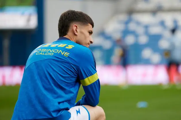 REGGIO NELL'EMILIA, ITALY - MARCH 09: Matias Soulé of Frosinone Calcio warms up prior to the Serie A TIM match between US Sassuolo and Frosinone Calcio - Serie A TIM at Mapei Stadium - Citta' del Tricolore on March 09, 2024 in Reggio nell'Emilia, Italy. (Photo by Francesco Scaccianoce/Getty Images)