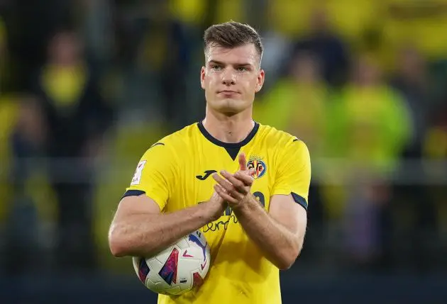 VILLARREAL, SPAIN - MAY 19: Alexander Sorloth of Villarreal CF applauds the fans whilst holding the match ball having scored four goals during the team's draw in the LaLiga EA Sports match between Villarreal CF and Real Madrid CF at Estadio de la Ceramica on May 19, 2024 in Villarreal, Spain. (Photo by Alex Caparros/Getty Images)