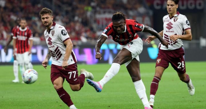 C Milan’s Rafael Leao (C) in action against Torino’s Karol Linetty (L) and his teammate Torino’s Samuele Ricci during the Italian serie A soccer match between AC Milan and Torino at Giuseppe Meazza stadium in Milan, Italy, 17 August 2024. EPA-EFE/MATTEO BAZZI