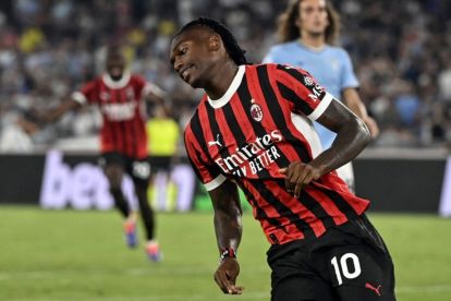 Milan's Rafael Leao reactsafter scoring the goal during the Serie A soccer match between SS Lazio and AC Milan at the Olimpico stadium in Rome, Italy, 31 August 2024. EPA-EFE/RICCARDO ANTIMIANI