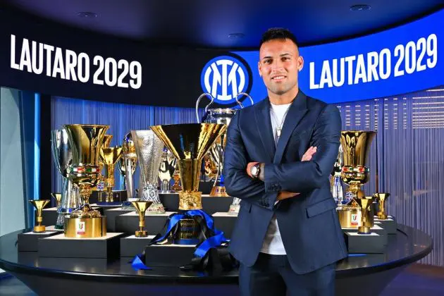 Lautaro Martinez signs new long-term contract extension with Inter until summer of 2029 (August 12, 2024)