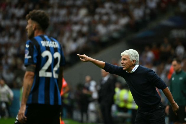 Atalanta's Italian head coach Gian Piero Gasperini gestures during the UEFA Super Cup football match between Real Madrid and Atalanta BC in Warsaw, on August 14, 2024. (Photo by Sergei GAPON / AFP) (Photo by SERGEI GAPON/AFP via Getty Images)