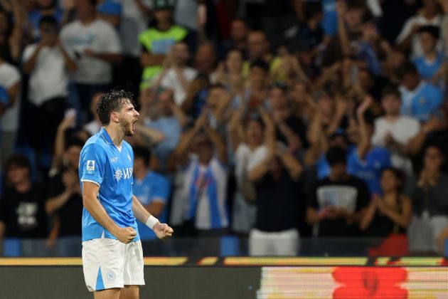 NAPLES, ITALY - AUGUST 25: Khvicha Kvaratskhelia of SSC Napoli celebrates after scoring his side's second goal during the Serie match between Napoli and Bologna at Stadio Diego Armando Maradona on August 25, 2024 in Naples, Italy. (Photo by Francesco Pecoraro/Getty Images)