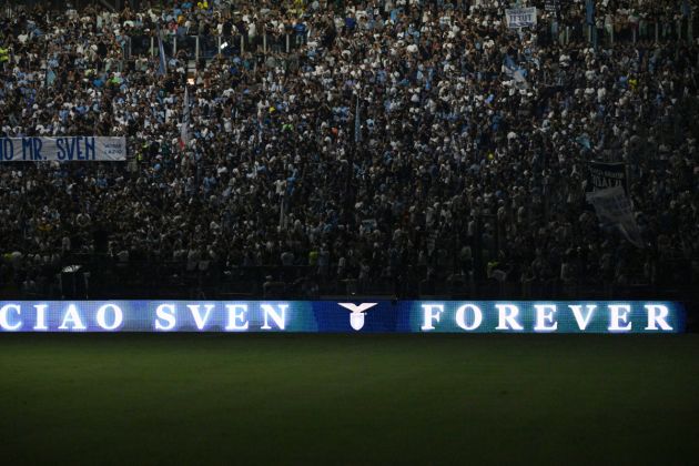 Lazio supporters pay tribute to former England manager Sven-Goran Eriksson ahead of the Italian Serie A football math between Lazio and Milan at the Olympic stadium in Rome on August 31, 2024. (Photo by TIZIANA FABI / AFP) (Photo by TIZIANA FABI/AFP via Getty Images)