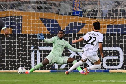 PARMA, ITALY - AUGUST 24: Matteo Cancellieri of Parma Calcio scores his team's second goal during the Serie A match between Parma and AC Milan at Stadio Ennio Tardini on August 24, 2024 in Parma, Italy. (Photo by Alessandro Sabattini/Getty Images)