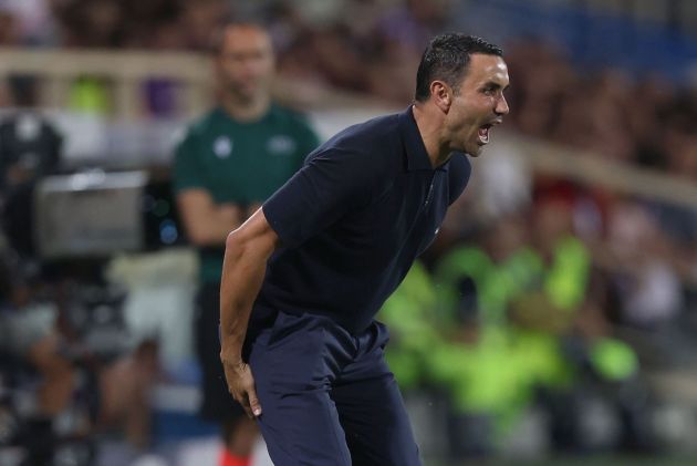 FLORENCE, ITALY - AUGUST 22: Head coach Raffaele Palladino manager of ACF Fiorentina reacts during the UEFA Europa Conference League Play-Off 1st leg match between Fiorentina and Puskas Academy at Stadio Artemio Franchi on August 22, 2024 in Florence, Italy. (Photo by Gabriele Maltinti/Getty Images)