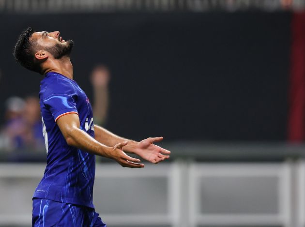 ATLANTA, GEORGIA - JULY 31: Forward Armando Broja #19 of Chelsea FC reacts after shooting the ball wide of the goal from close range during the pre-season friendly match against Club America at Mercedes-Benz Stadium on July 31, 2024 in Atlanta, Georgia. (Photo by Mike Zarrilli/Getty Images)