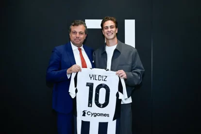 Kenan Yildiz signs new Juventus contract and picks up iconic no.10 jersey. (August 16, 2024).