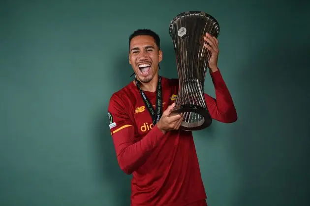 Chris Smalling Roma Conference League trophy