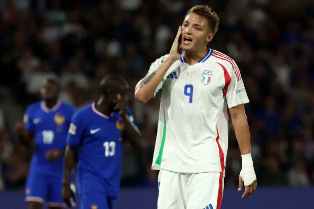 Italy's forward #09 Mateo Retegui reacts during the UEFA Nations League Group A2 football match between France and Italy at the Parc des Princes in Paris on September 6, 2024. (Photo by Franck FIFE / AFP) (Photo by FRANCK FIFE/AFP via Getty Images)