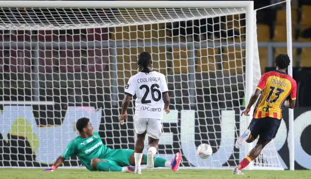 epa11618237 US Lecce's Patrick Dorgu scores the 1-0 goal during the Italian Serie A soccer match between US Lecce and Parma Calcio, in Lecce, Italy, 21 September 2024. EPA-EFE/ABBONDANZA SCURO LEZZI