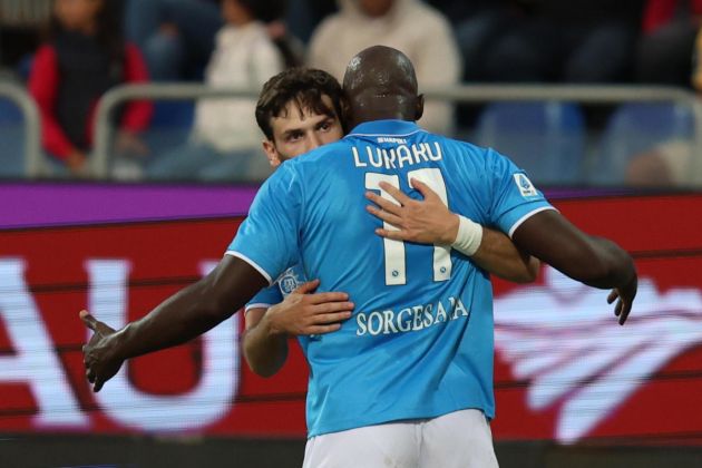 Romelu Lukaku Khvicha Kvaratskhelia hug Napoli