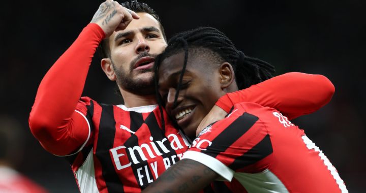 MILAN, ITALY - SEPTEMBER 14: Theo Hernandez of AC Milan celebrates with his team-mate Rafael Leao after scoring the opening goal during the Serie A match between AC Milan and Venezia at Stadio Giuseppe Meazza on September 14, 2024 in Milan, Italy. (Photo by Marco Luzzani/Getty Images)