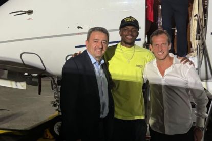 Victor Osimhen naik Pesawat untuk pindah dari Napoli ke Instagram Galatasaray @george.gardi