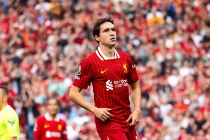 Italy international Federico Chiesa comes on for his Premier League debut with Liverpool during a 3-0 win over AFC Bournemouth at Anfield. (Picture via www.liverpoolfc.com)