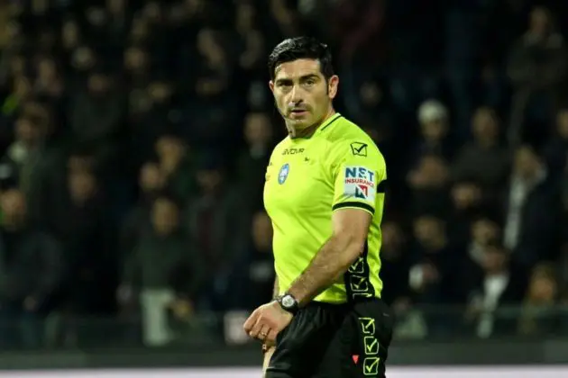 Referee Fabio Maresca follows the Italian Serie A soccer match between US Salernitana and US Lecce in Salerno, Italy, 16 March 2024. EPA-EFE/MASSIMO PICA