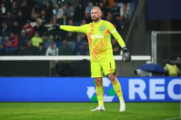 Celtic's goalkeeper Kasper Schmeichel gestures during the UEFA Champions League soccer match between Atalanta BC and Celtic FC at the Bergamo Stadium in Bergamo, Italy, 23 October 2024. EPA-EFE/MICHELE MARAVIGLIA