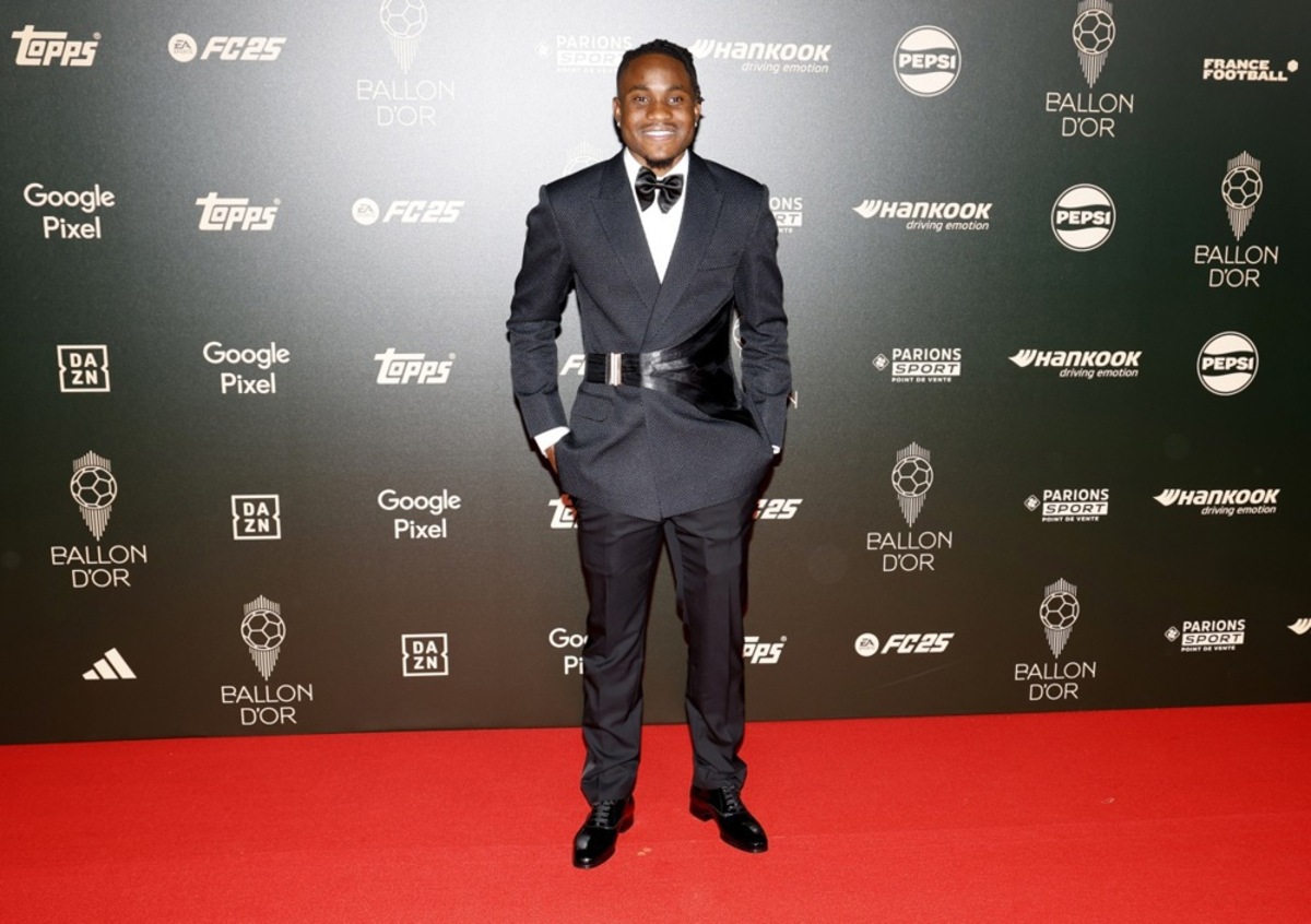 La calciatrice nigeriana Ademola Luqman arriva alla cerimonia del Pallone d'Oro 2024 al Theatre du Chatelet il 28 ottobre 2024 a Parigi, Francia. EPA-EFE/MOHAMMED BADRA