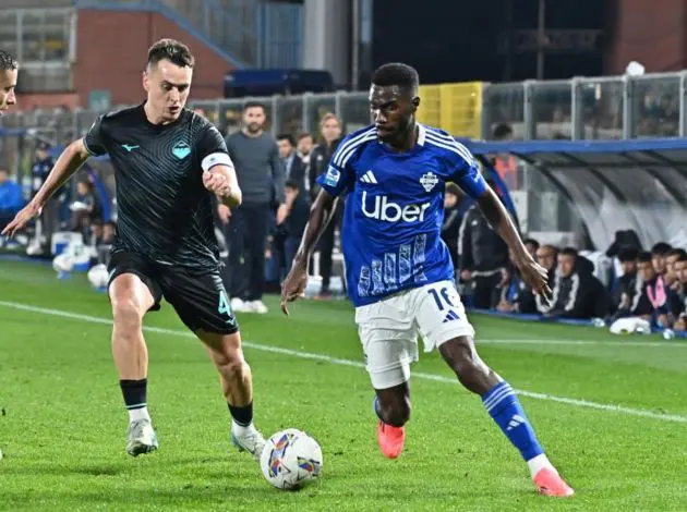 Lazio's Patric (L) and Como's Alieu Fadera during the Italian serie A soccer match between Como 1907 and Lazio at Giuseppe Sinigaglia stadium in Como, Italy, 31 October 2024. EPA-EFE/FABRIZIO CUSA