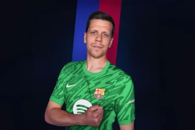 Former Juventus goalkeeper Wojciech Szczesny comes out of retirement to join Barcelona.