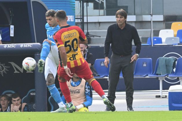 epa11684874 Napoli's head coach Antonio Conte looks on during the Italian Serie A soccer match SSC Napoli vs US Lecce at Diego Armando Maradona stadium in Naples, Italy, 26 October 2024. EPA-EFE/CIRO FUSCO