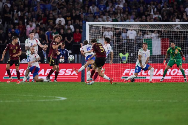 ROME, ITALY - OCTOBER 10: Maxim De Cuyper of Belgium scores his team's first goal during the UEFA Nations League 2024/25 League A Group A2 match between Italy and Belgium at Stadio Olimpico on October 10, 2024 in Rome, Italy. (Photo by Emmanuele Ciancaglini/Getty Images)