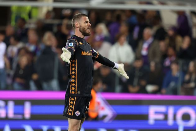 FLORENCE, ITALY - OCTOBER 6: David de Gea of ACF Fiorentina reacts during the Serie match between Fiorentina and Milan at Stadio Artemio Franchi on October 6, 2024 in Florence, Italy. (Photo by Gabriele Maltinti/Getty Images)