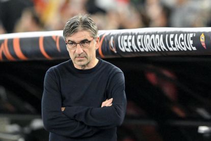 epa11680700 AS Roma's coach Ivan Juric looks on during the UEFA Europa League soccer match AS Roma vs Dynamo Kyiv at Olimpico stadium in Rome, Italy, 24 October 2024. EPA-EFE/ALESSANDRO DI MEO