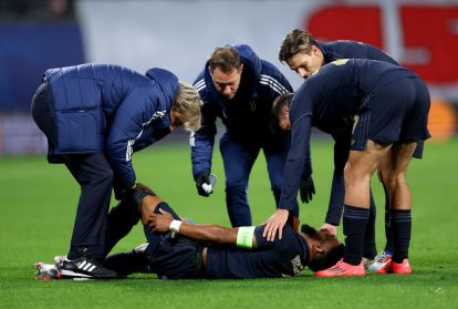 LEIPZIG, GERMANY - OCTOBER 02: Bremer of Juventus reacts on the floor with a injury during the UEFA Champions League 2024/25 League Phase MD2 match between RB Leipzig and Juventus at Leipzig Stadium on October 02, 2024 in Leipzig, Germany. (Photo by Maja Hitij/Getty Images)