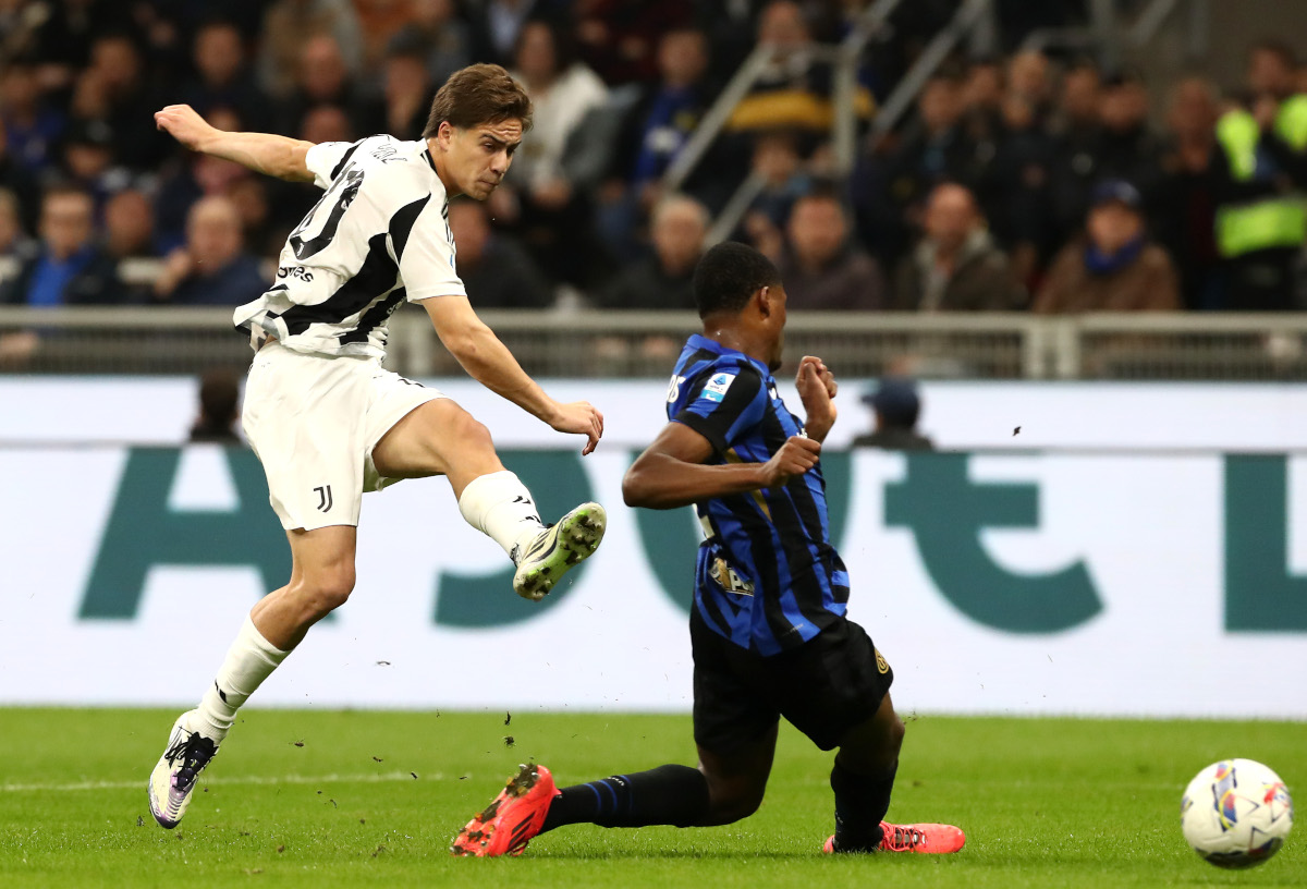 MILAN, ITALY - OCTOBER 27: Kenan Yildiz of Juventus scores his team's third goal during the Serie A match between FC Internazionale and Juventus at Stadio Giuseppe Meazza on October 27, 2024 in Milan, Italy. (Photo by Marco Luzzani/Getty Images)