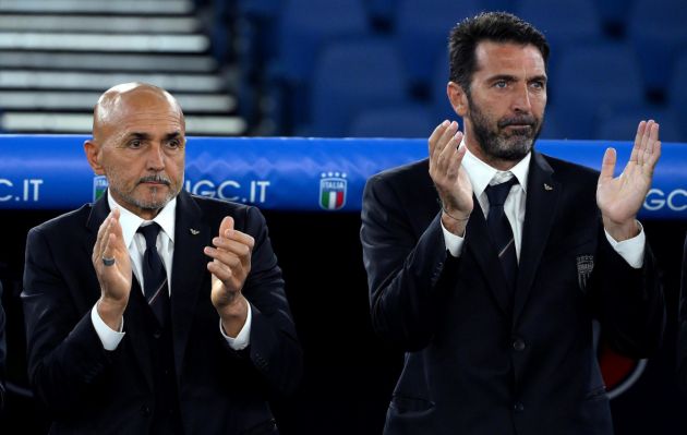 epa11653272 Italy's head coach Luciano Spalletti (L) and Italy's former goalkeeper Gianluigi Buffon gesture ahead of the UEFA Nations League group A2 soccer match between Italy and Belgium, in Rome, Italy, 10 October 2024. EPA-EFE/ETTORE FERRARI