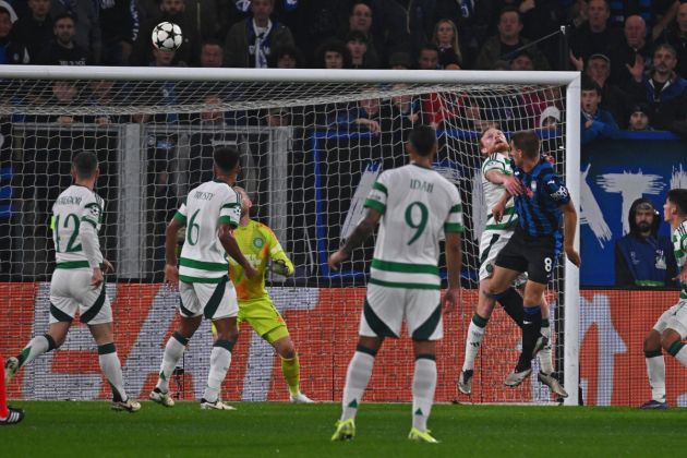 epa11677816 Atalanta's Mario Pasalic (R) in action during the UEFA Champions League soccer match between Atalanta BC and Celtic FC at the Bergamo Stadium in Bergamo, Italy, 23 October 2024. EPA-EFE/MICHELE MARAVIGLIA