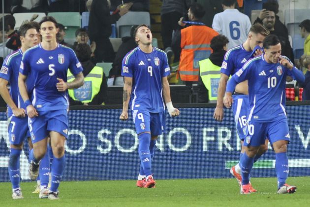 epa11659456 Matteo Retegui of Italy celebrates after scoring the opening goal during the UEFA Nations League A soccer match Italy vs Israel in Udine, Italy, 14 October 2024. EPA-EFE/DAVIDE CASENTINI