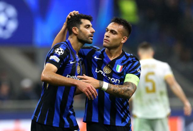 MILAN, ITALY - OCTOBER 01: Lautaro Martinez of FC Internazionale (R) celebrates scoring his team's third goal with teammate Mehdi Taremi (L) during the UEFA Champions League 2024/25 League Phase MD2 match between FC Internazionale Milano and FK Crvena Zvezda at Stadio San Siro on October 01, 2024 in Milan, Italy. (Photo by Marco Luzzani/Getty Images)