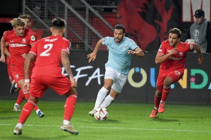 ENSCHEDE, NETHERLANDS - OCTOBER 24: Pedro Rodriguez of SS Lazio in action during the UEFA Europa League 2024/25 League Phase MD3 match between FC Twente and S.S. Lazio at FC Twente Stadium on October 24, 2024 in Enschede, Netherlands. (Photo by Marco Rosi - SS Lazio/Getty Images)