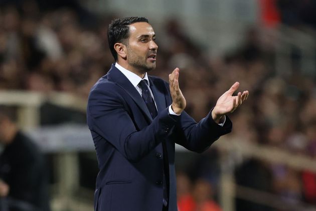 FLORENCE, ITALY - OCTOBER 6: Head coach Raffaele Palladino manager of ACF Fiorentina reacts during the Serie match between Fiorentina and Milan at Stadio Artemio Franchi on October 6, 2024 in Florence, Italy. (Photo by Gabriele Maltinti/Getty Images)