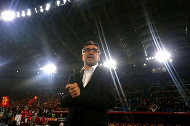 ROME, ITALY - OCTOBER 31: AS Roma head coach Ivan Juric looks on during the Serie A match between AS Roma and Torino at Stadio Olimpico on October 31, 2024 in Rome, Italy. (Photo by Paolo Bruno/Getty Images)