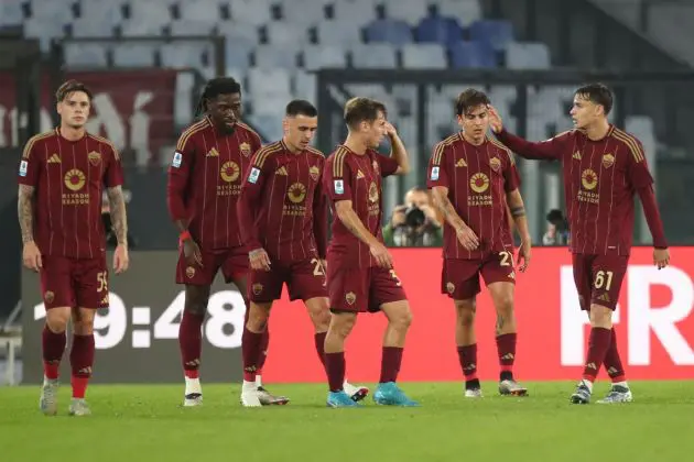 ROME, ITALY - OCTOBER 31: Paulo Dybala of AS Roma celebrates after scoring the opening goal during the Serie A match between AS Roma and Torino at Stadio Olimpico on October 31, 2024 in Rome, Italy. (Photo by Paolo Bruno/Getty Images)