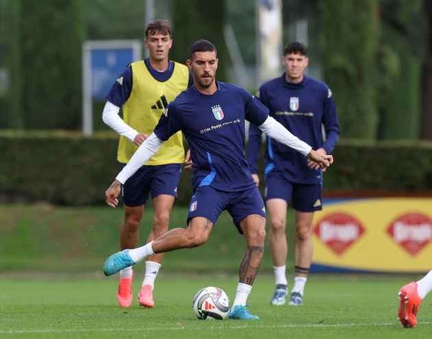 italy-training-session-and-press-conference Lorenzo Pellegrini